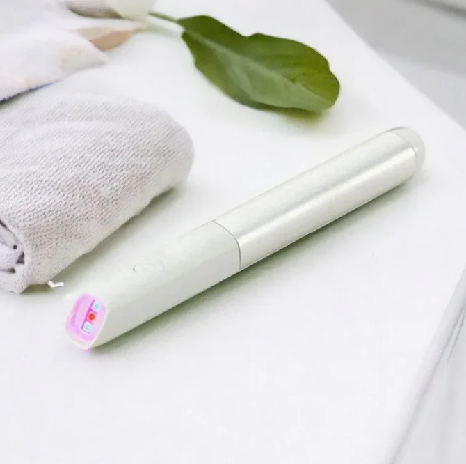 Stylo de luminothérapie rouge et bleu